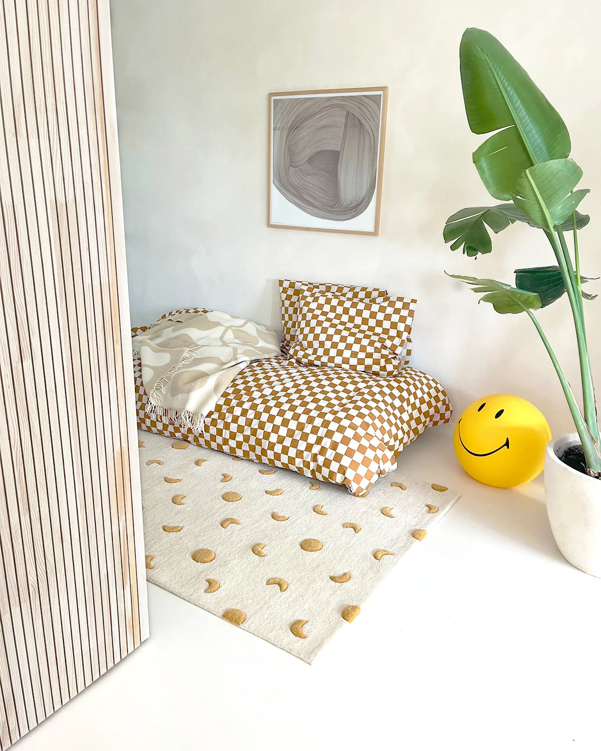 Moons Rug Gold 200 x 300