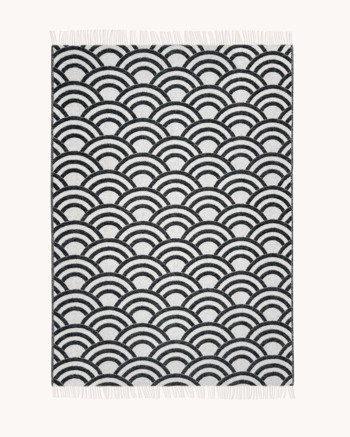 Lucky O's Blanket Black