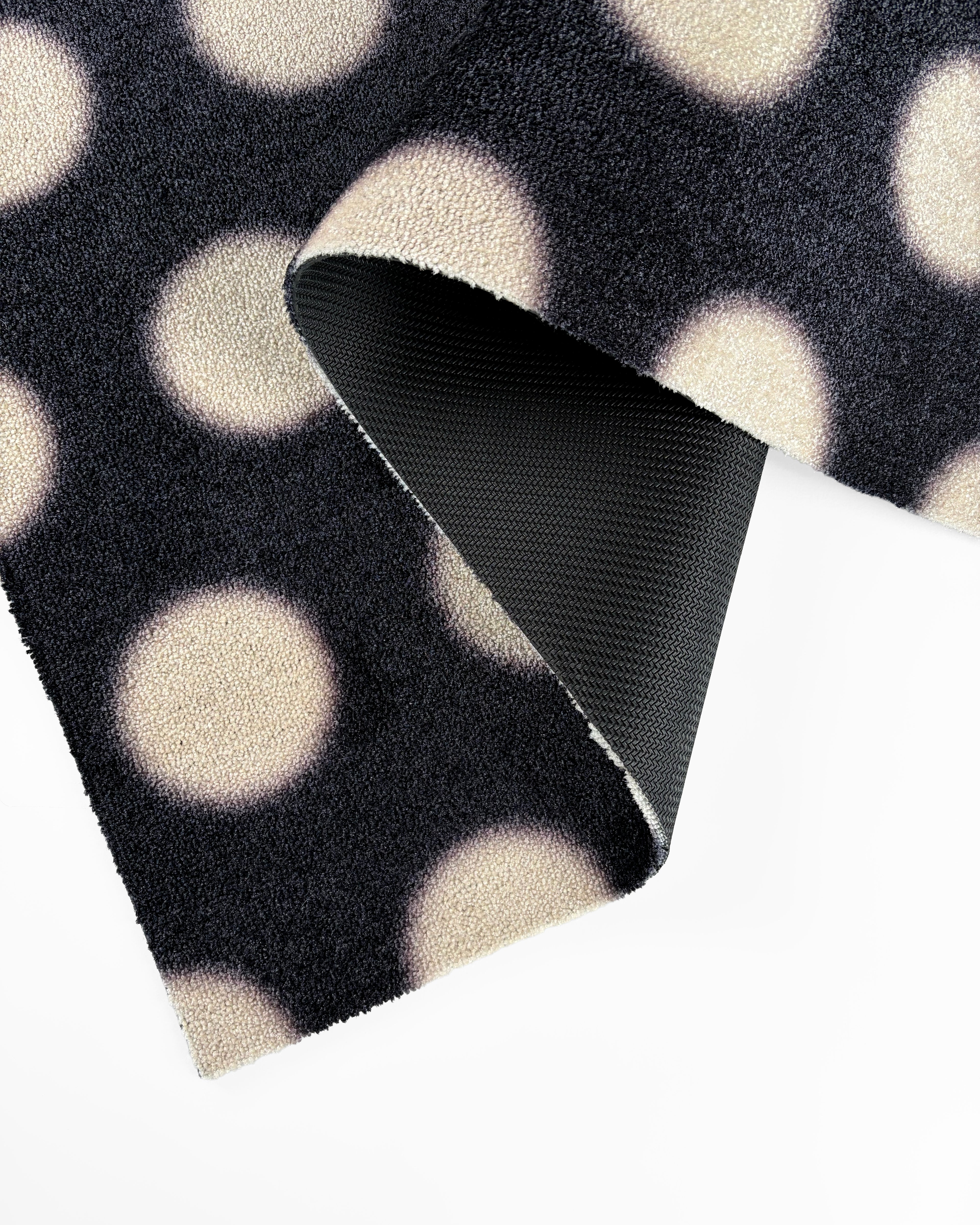 Puffy Polka Doormat Black Vanilla