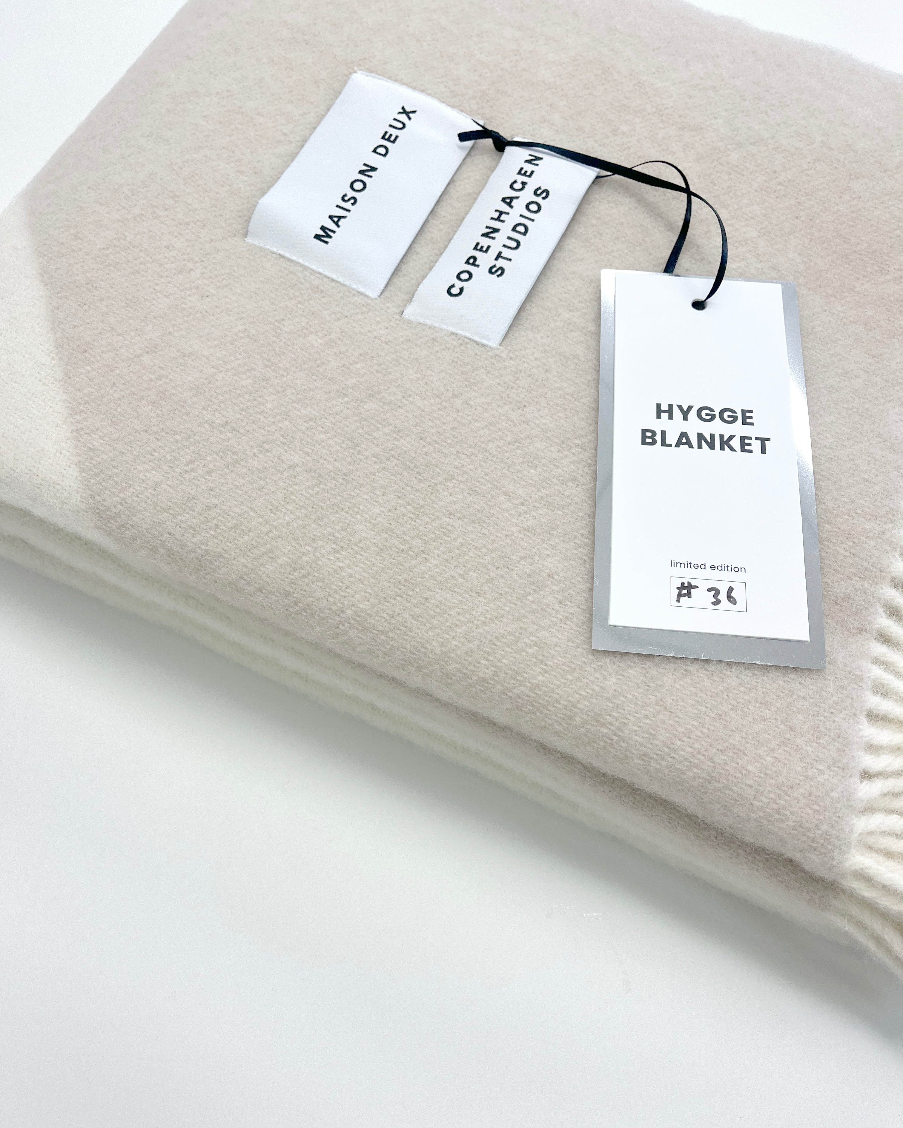 Hygge Blanket Calm Linen – Maison Deux
