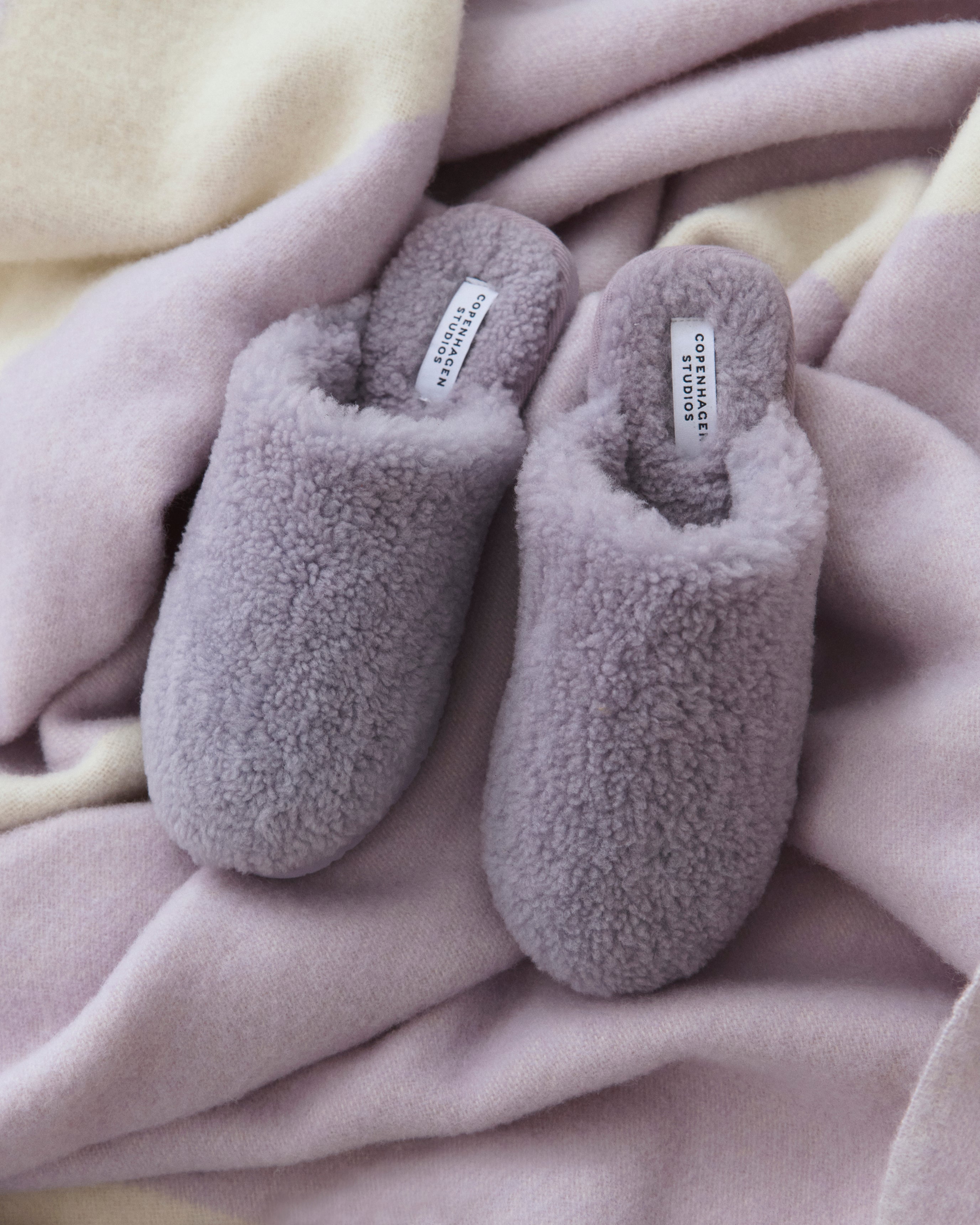 Hygge Blanket Soft Lilac – Maison Deux