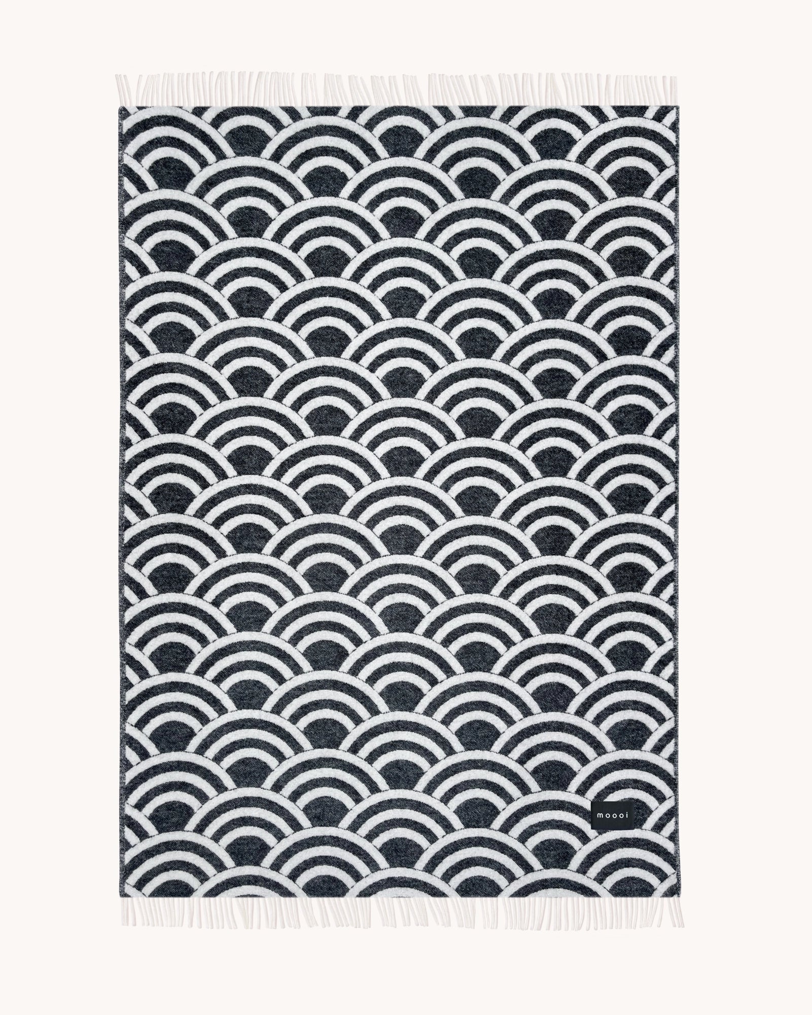 Lucky O's Blanket Black