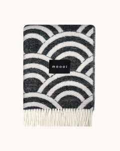 Lucky O's Blanket Black