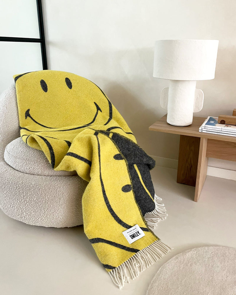 Smiley® Blanket Yellow - Sample Sale