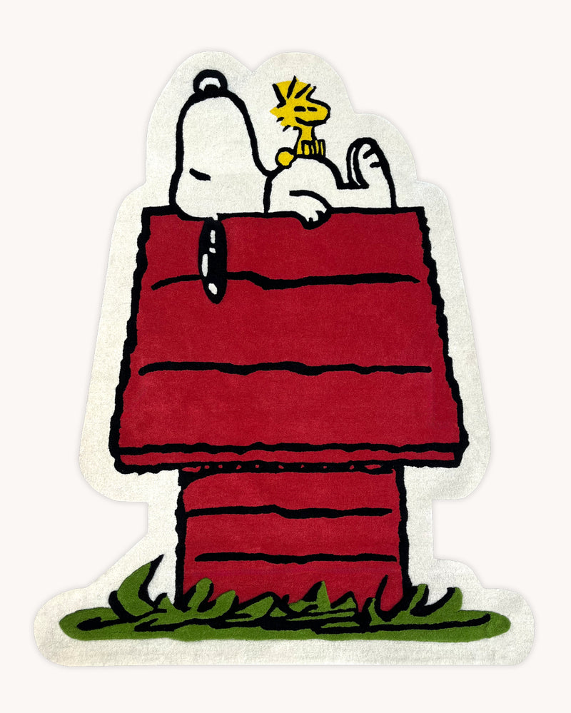 Snoopy Rug Doghouse