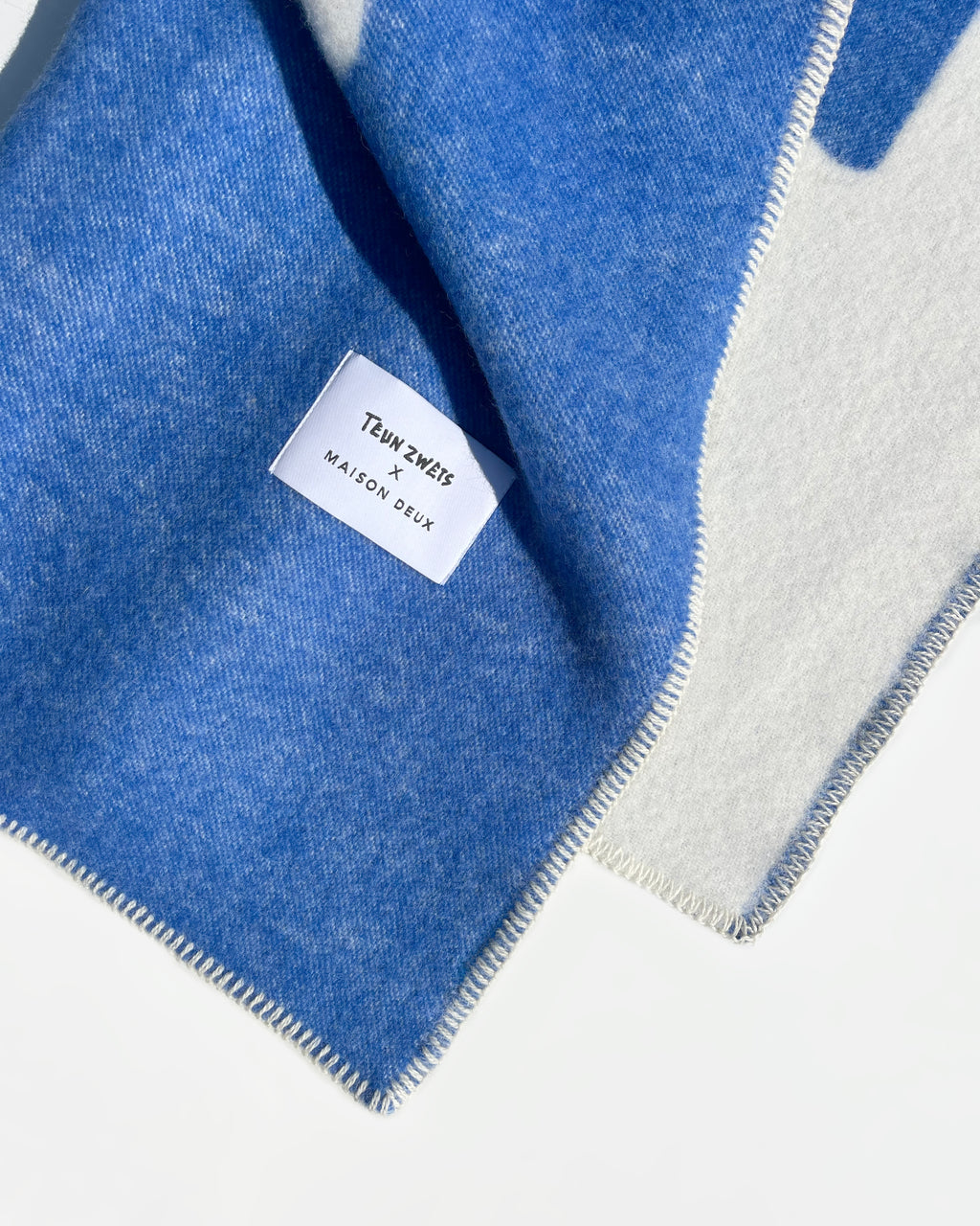 Splitted Chair Blanket Cobalt Blue 130 x 200 cm