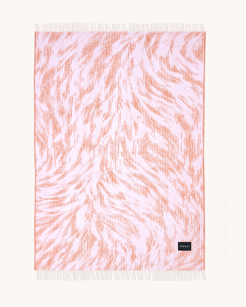 Moooi Blanket - Blushing Sloth Pink Rust